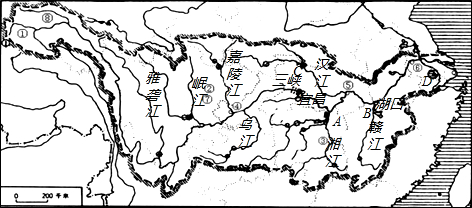 读长江水系图回答:(1)在图中标注上中下游的分界点及