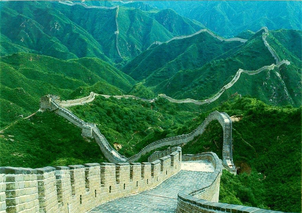 隋朝大运河与明长城是古代所建的两项伟大工程.